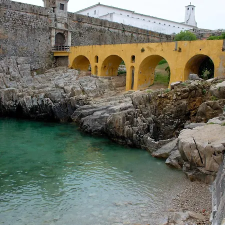 Intune Nyaraló Peniche